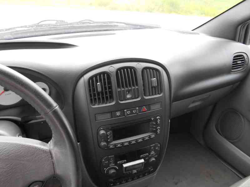 Chrysler Voyager 2,4i 16V LPG Manuál EU 2006 - foto 19