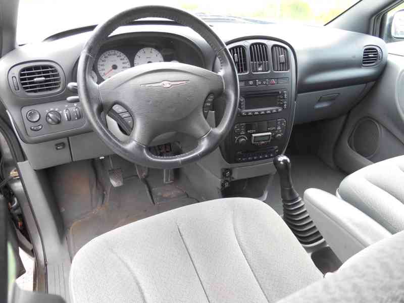 Chrysler Voyager 2,4i 16V LPG Manuál EU 2006 - foto 14