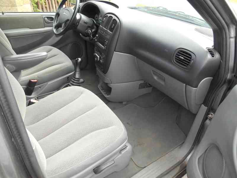 Chrysler Voyager 2,4i 16V LPG Manuál EU 2006 - foto 10