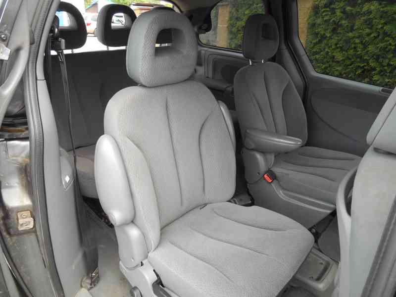 Chrysler Voyager 2,4i 16V LPG Manuál EU 2006 - foto 9