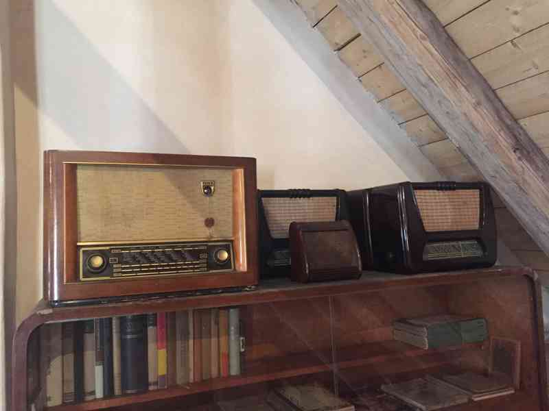 Prodej sbírky - historická rádia, gramofony, elektronky - foto 5