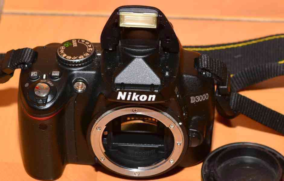 Digitální zrcadlovka od značky:  Nikon D3000 jen 9300 exp - foto 4