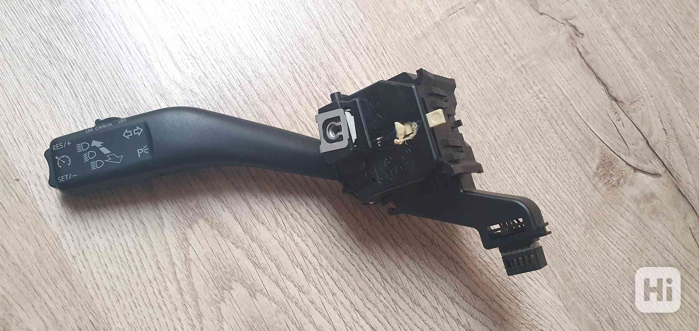 Levý přepínač světel s tempomatem VW, Škoda - foto 1