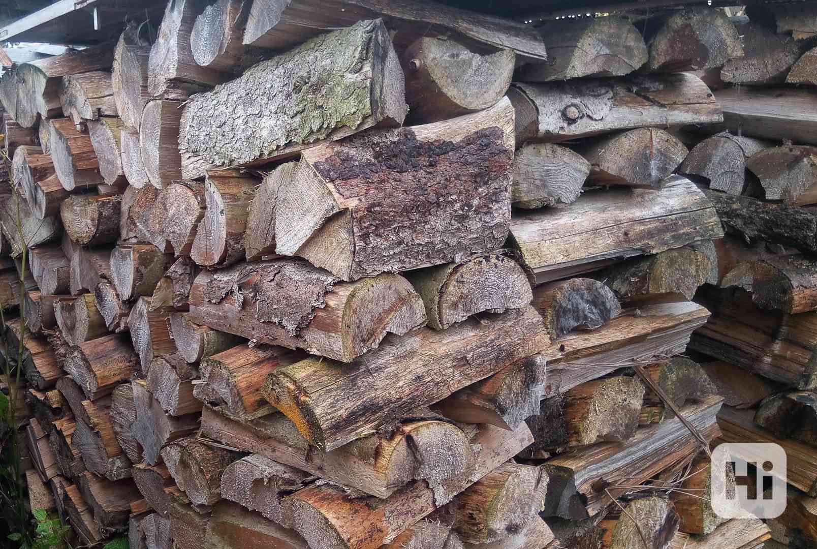 Palivové dřevo suché štípané sypané (smrk) - foto 1
