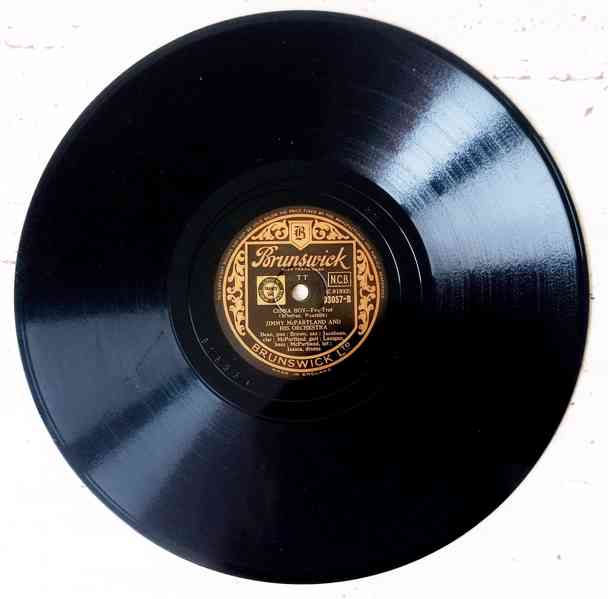 9 starožitných šelakových gramodesek americký jazz, swing   - foto 6