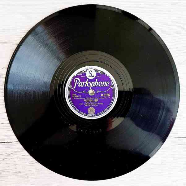 9 starožitných šelakových gramodesek americký jazz, swing   - foto 9