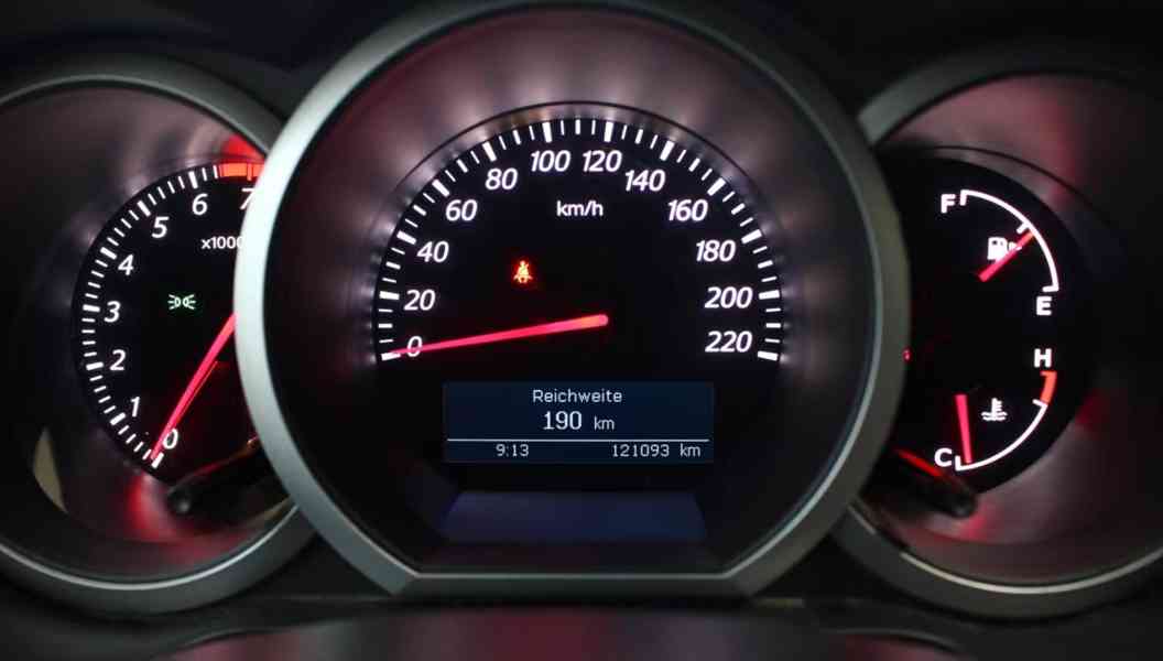 Suzuki Grand Vitara 2.4i Comfort benzín 124kw - foto 9