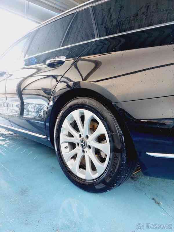 Mercedes-Benz Třídy E 2,0   220d, 213 exclusive - foto 9