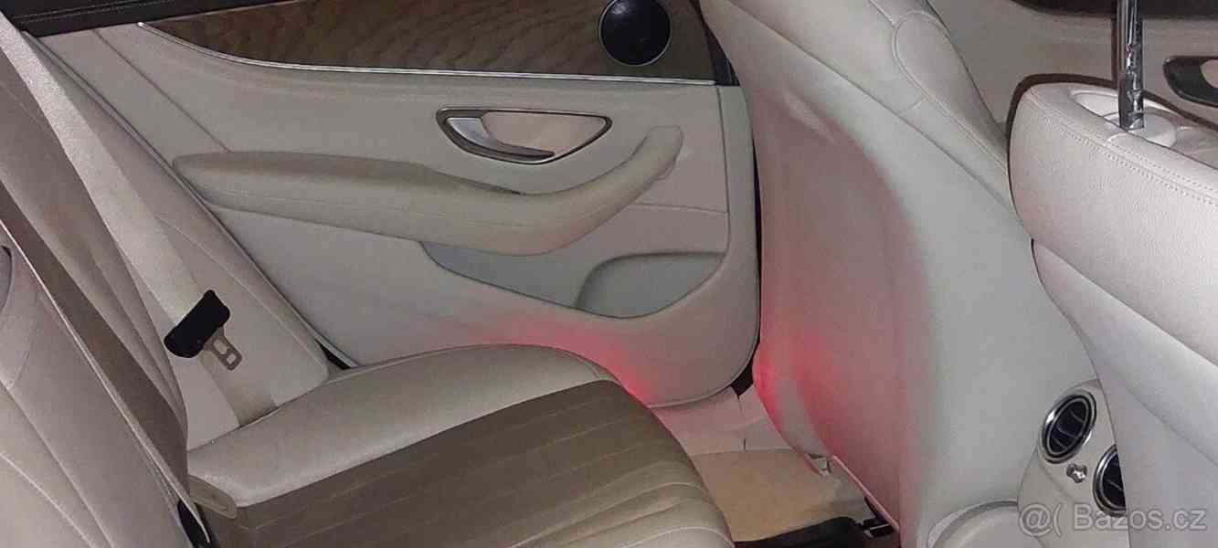 Mercedes-Benz Třídy E 2,0   220d, 213 exclusive - foto 2