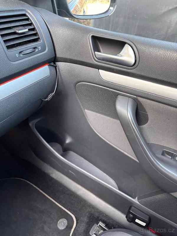 Volkswagen Golf 1,6   V United Packet - foto 14