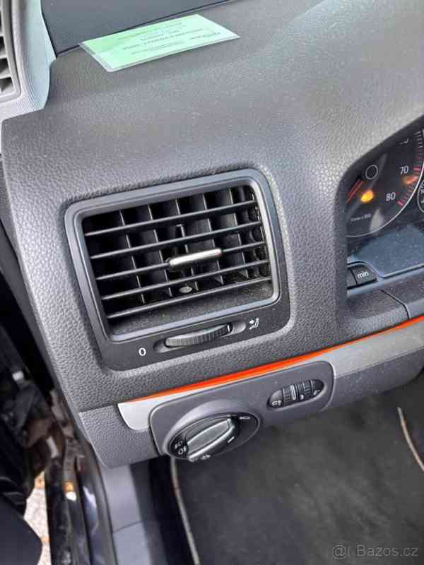 Volkswagen Golf 1,6   V United Packet - foto 15