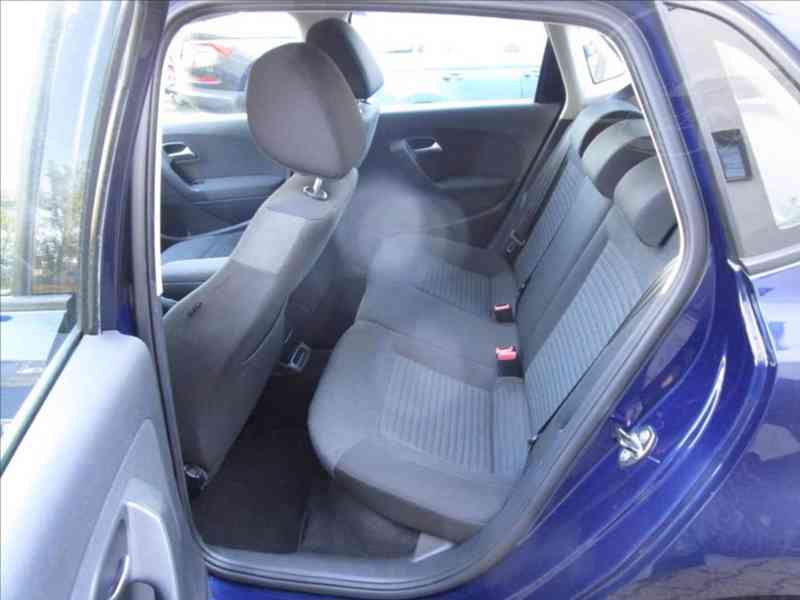 Volkswagen Polo 1,2 i COMFORT - foto 9