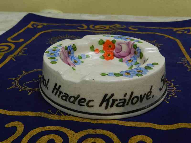 Ručně malovaný Popelník Jindřich Wimmer Hradec Králové - foto 3