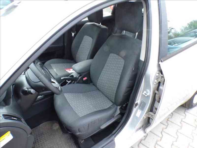 Kia Cee´d 1,6 CRDi 16V KLIMATIZACE - foto 8