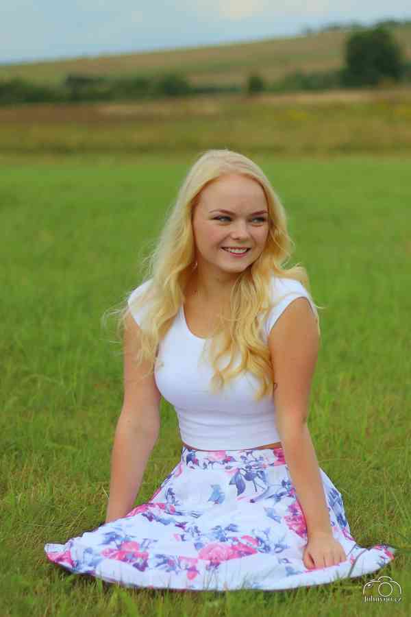 Modelka na honorované focení - foto 2