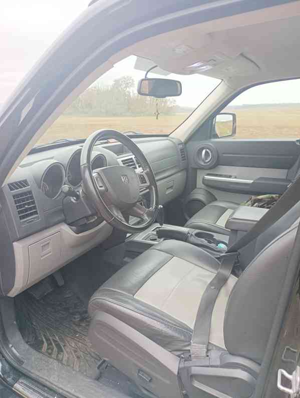 Dodge Nitro - foto 16