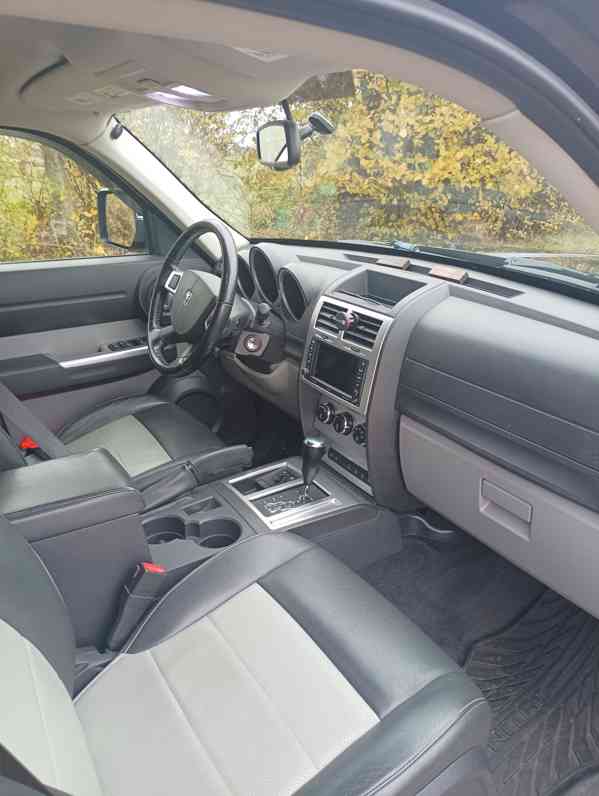 Dodge Nitro - foto 12