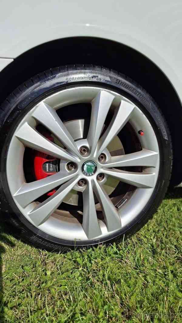 Škoda Octavia 2,0   2- WRS TSI 147kW - foto 10