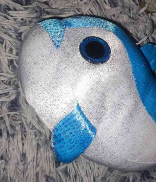Modrá třpytivá rybka - foto 3