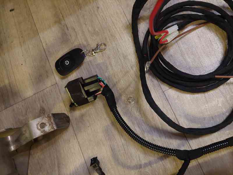 NEZÁVISLÉ TOPENÍ 5Kw(zástavbová sada s dálk. ovl.) - foto 5