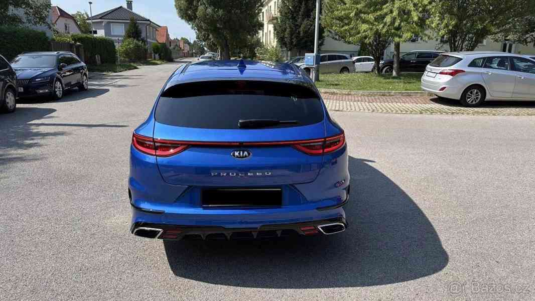 Kia ProCeed 1,6 T-GDI 150kW GT DCT  GT 1.6 T-GDi 150kW - foto 17