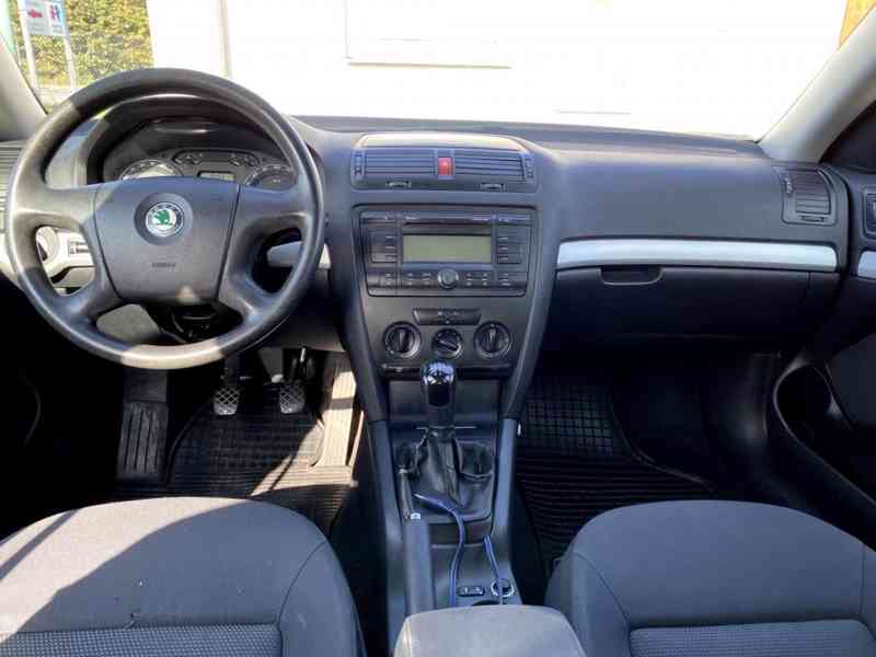 Škoda Octavia II 2005 1.6MPI benzín 75kW - foto 10