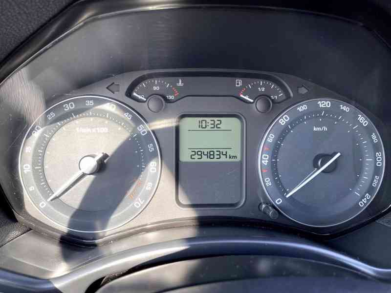 Škoda Octavia II 2005 1.6MPI benzín 75kW - foto 20