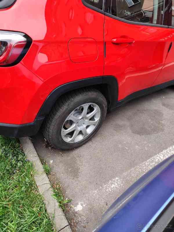 Jeep Compass 1,3 - foto 15