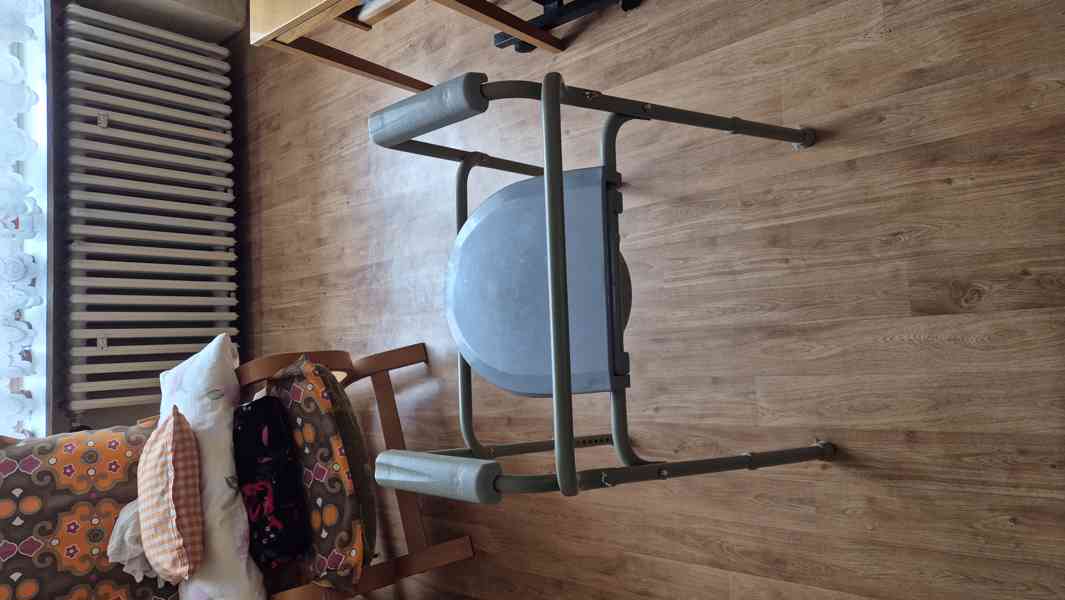 Prodám toaletní křeslo - židle - foto 2