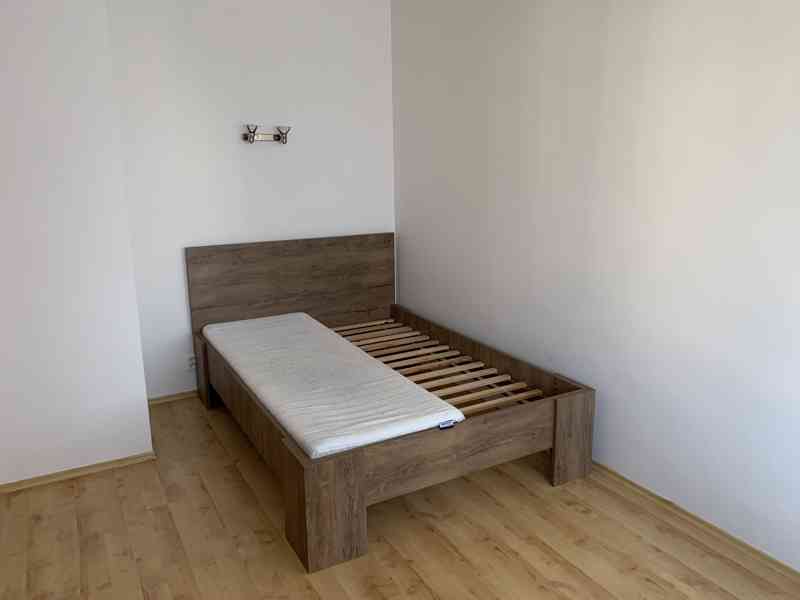 Pronájem pěkného a klidného bytu 1+1 (50m2) v Holicích - foto 19