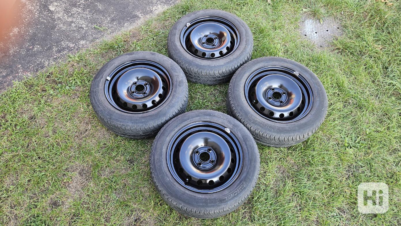 Fiat Punto pneumatiky 175/65R15 disky 6Jx15 4x100 ET43 - foto 1