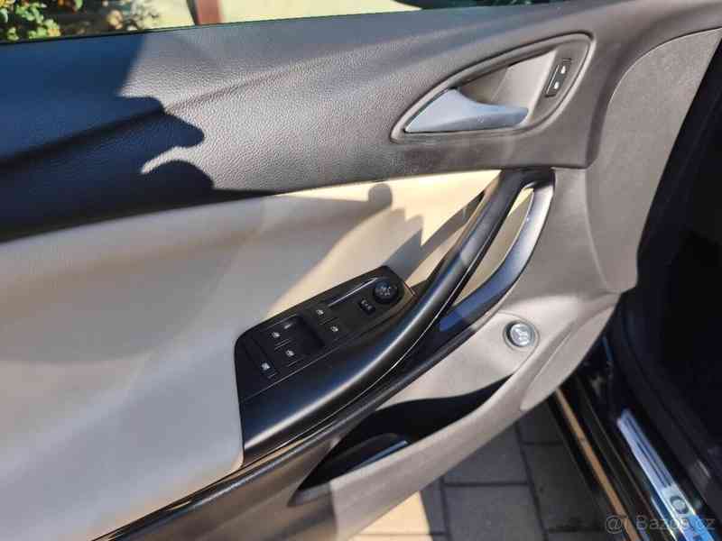 Opel Astra 1,4 ST - foto 8