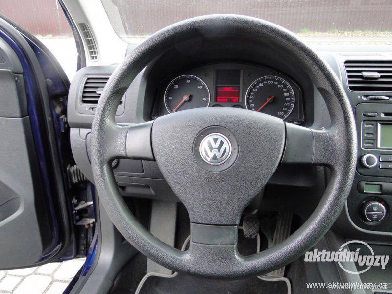 Volkswagen Golf 1.9, nafta, r.v. 2005 - foto 15