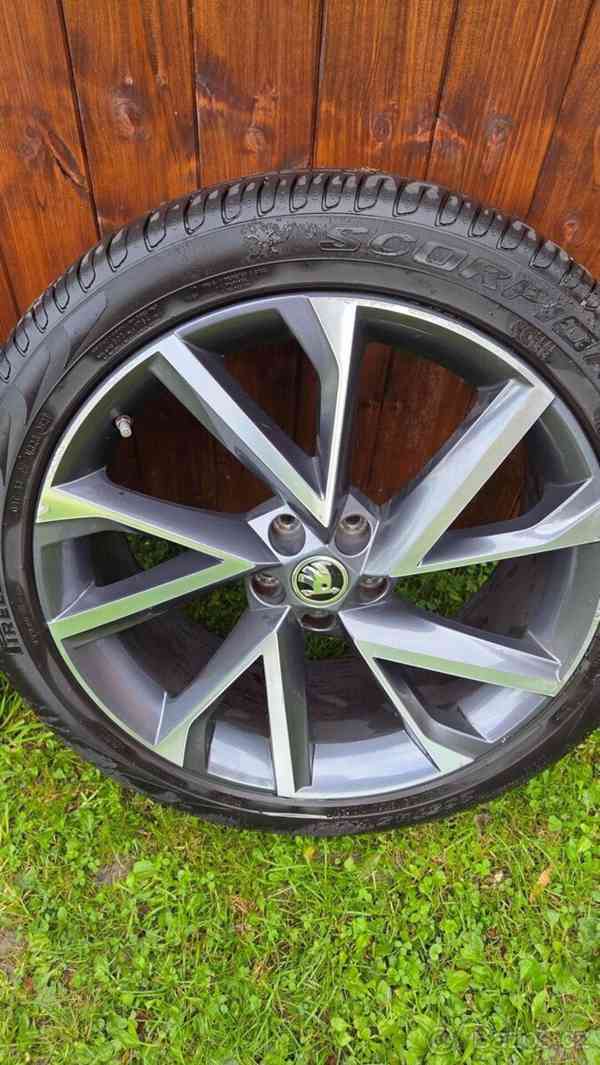 Škoda Kodiaq 2,0   TSI 4x4 DSG 140kW 2021 - foto 8