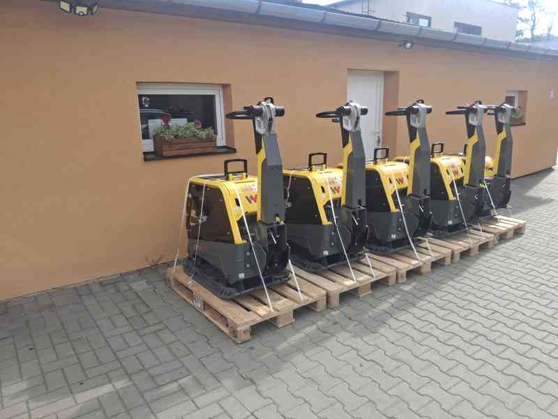 Vibrační deska WACKER NEUSON BPU 5260 Ah 52kN - foto 2