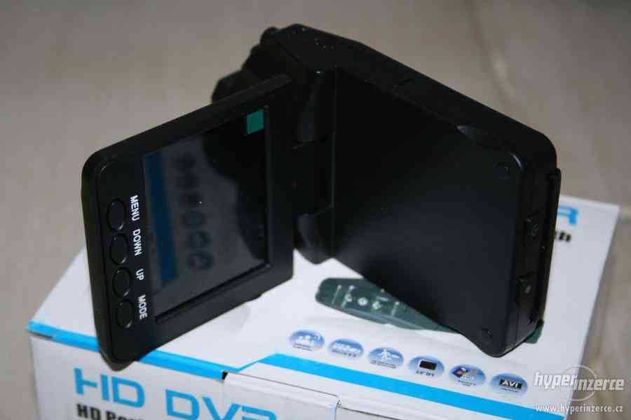 Full HD kamera do auta (otočné LCD), čeština - foto 2