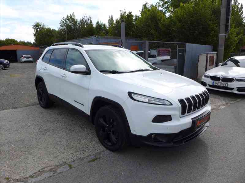 Jeep Cherokee 2,2 M-JET 136KW 4X4 NAVI 1.M - foto 2