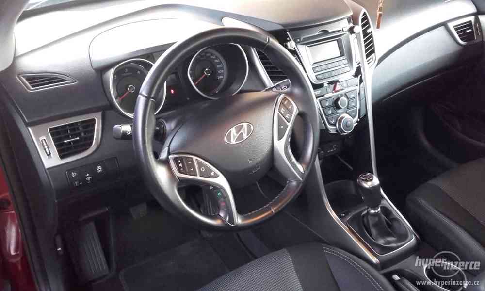 Hyundai i30 combi 1,6 crdi 81 kw  11/2015 - foto 4
