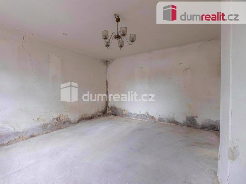 Prodej rodinného domu 75 m2, pozemek 318 m2 - Krupá - foto 6