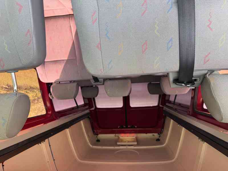 Volkswagen Transporter Multivan L2H3, 9 míst, spací příprava - foto 12