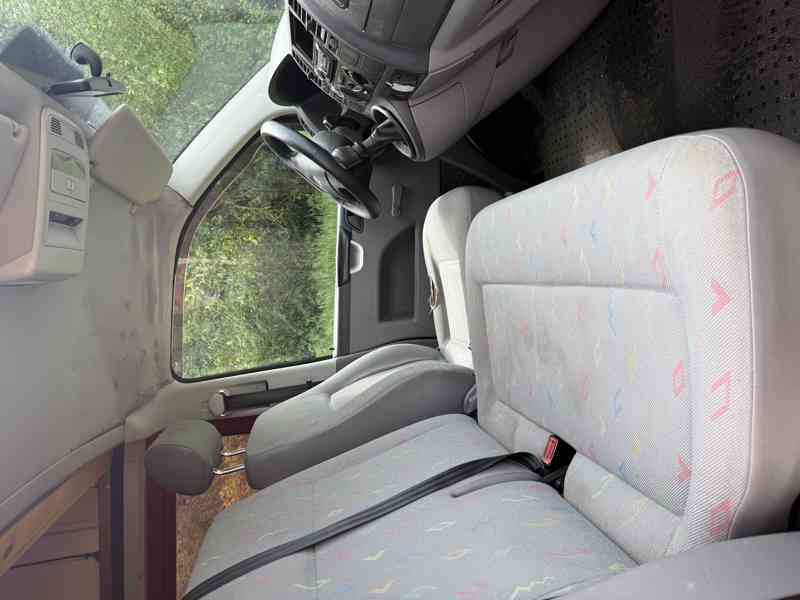 Volkswagen Transporter Multivan L2H3, 9 míst, spací příprava - foto 13