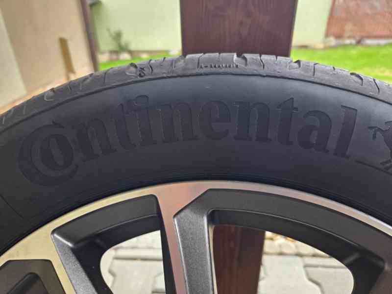 Prodám alu kola 17" + letní pneu Continental (TOP stav) - foto 5