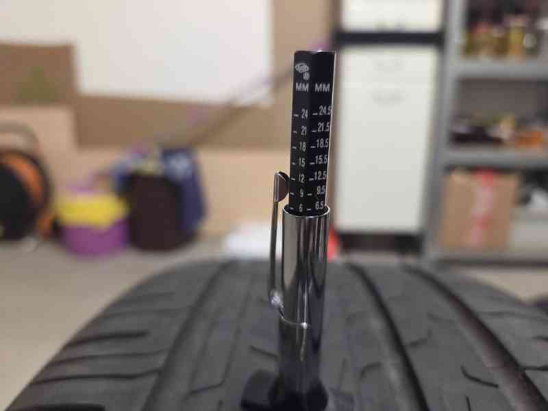 Prodám alu kola 17" + letní pneu Continental (TOP stav) - foto 19