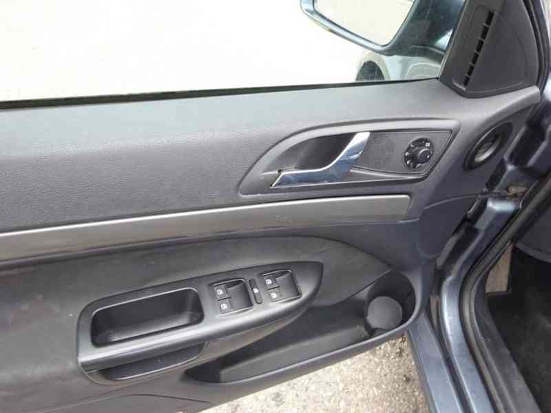 Škoda Octavia 1.9 TDI r.v.-2004(77 KW) KLIMA - foto 6