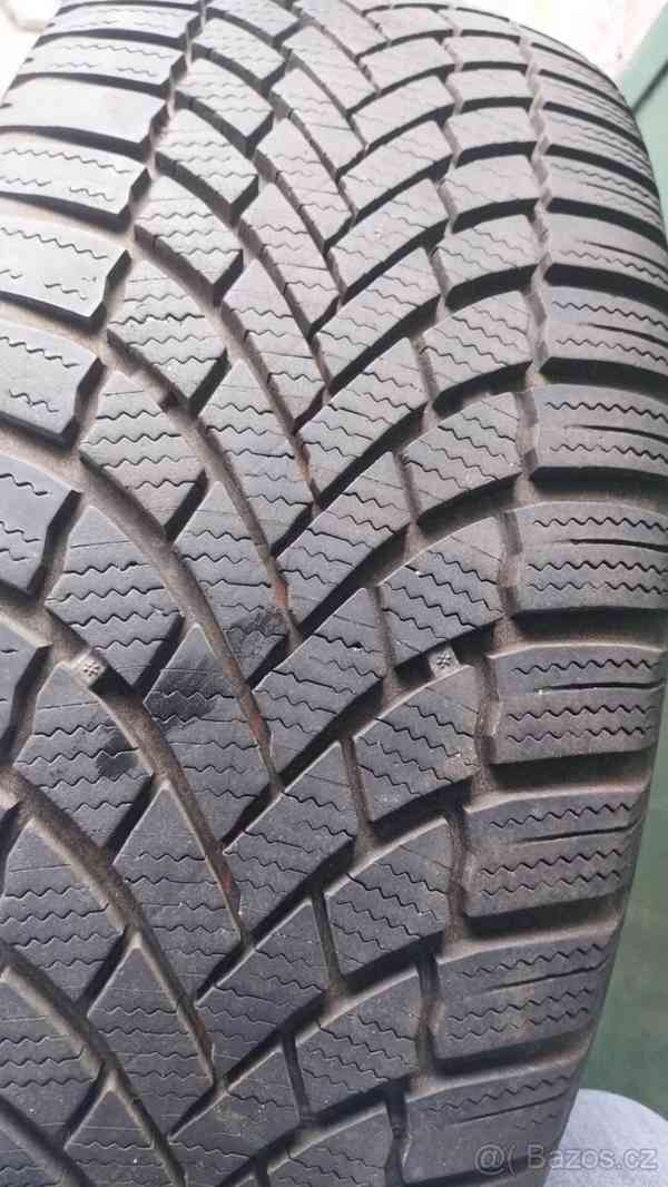 Prodám orig.alu Škoda - typ alu Nevis - pneu zimní 215/55/17 - foto 5
