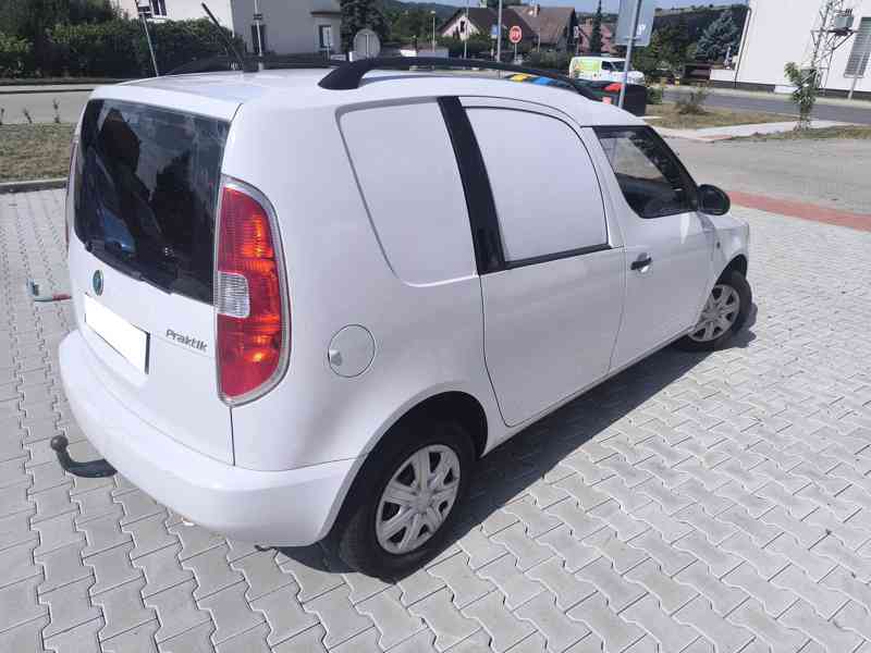 Škoda Roomster Praktik 1.2 TSI - foto 2