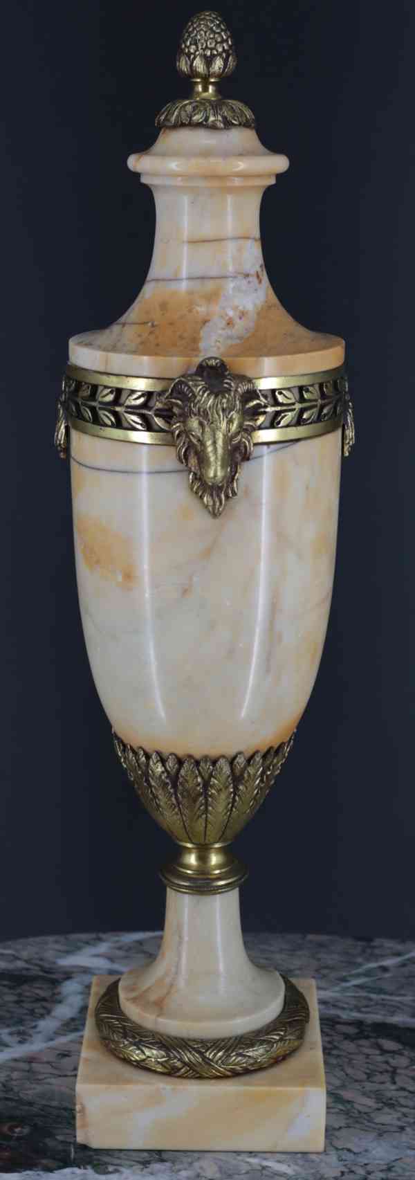 Mramorová váza s bronzovými aplikacemi. Cassoulet - foto 2