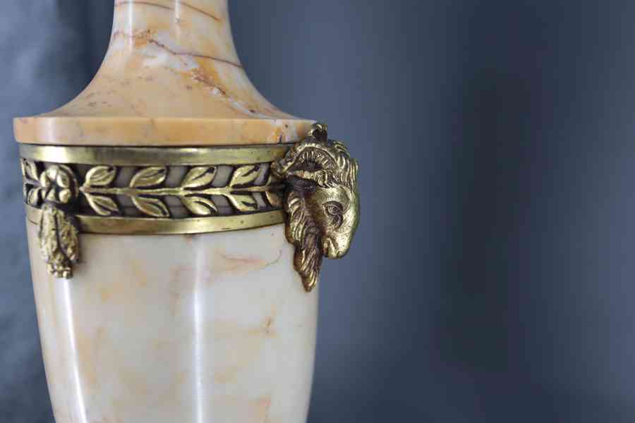 Mramorová váza s bronzovými aplikacemi. Cassoulet - foto 4