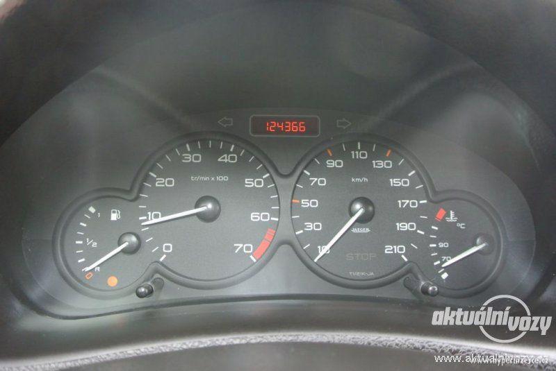 Peugeot 206 1.4, benzín, r.v. 2003, el. okna, STK, centrál, klima - foto 7