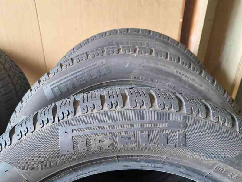 Pneu zimní 17" palcové PIRELLI a FULDA, Škoda Karoq - foto 8